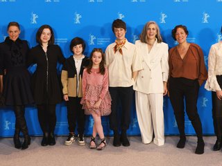 Equipo de la película 20.000 especies de abejas en la Berlinale 2023